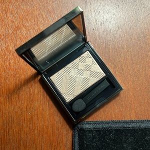 Burberry eye colour - wet and dry glow shadow